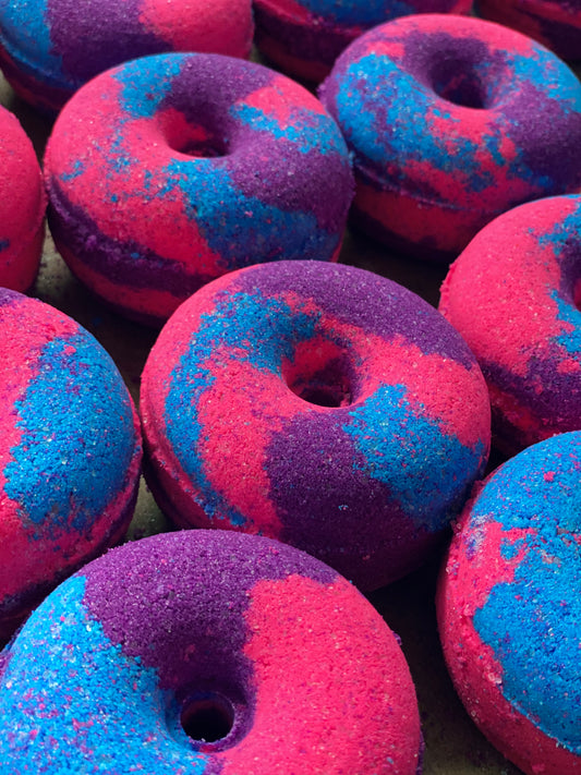 BUBBLEGUM DONUT BATH BOMB