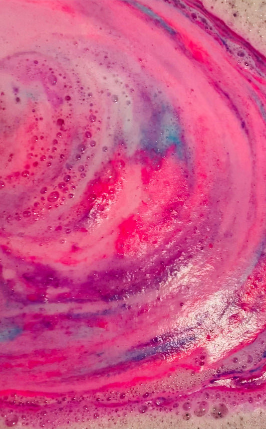 BUBBLEGUM BATH BOMB